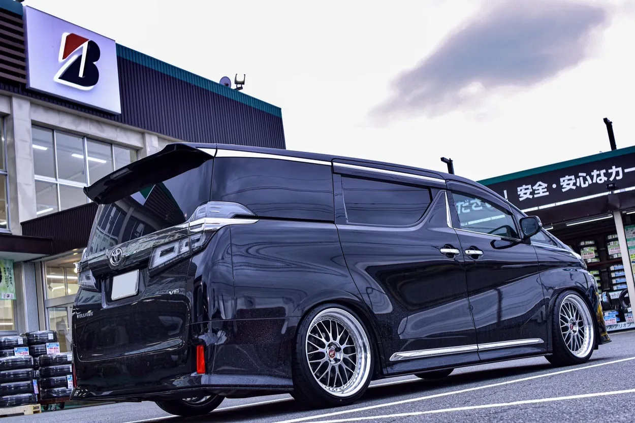 Work Zistance W10M on Toyota Vellfire AH20, photo 10