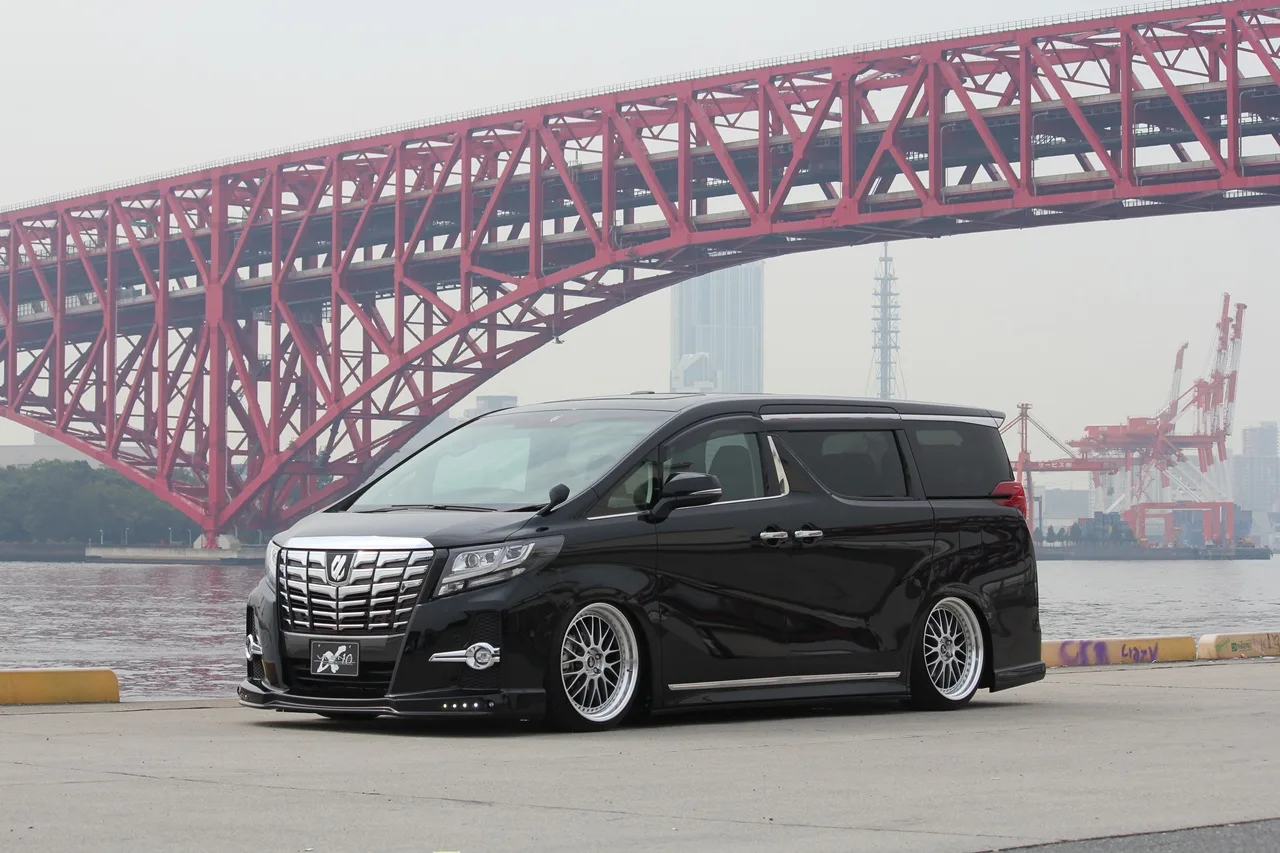 Work Zistance W10M on Toyota Vellfire AH20, photo 2
