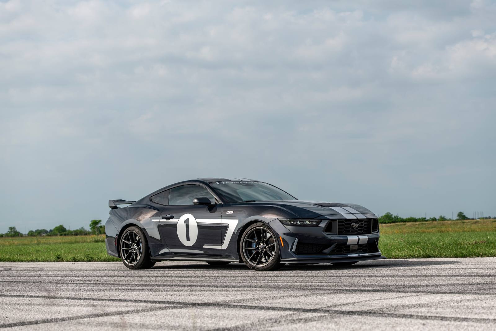 Hennessey H850 Dark Horse