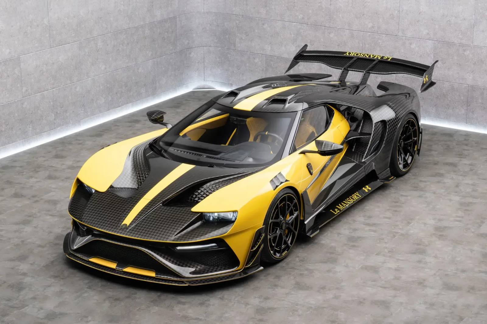 UNDER ARMOUR LE MANSORY