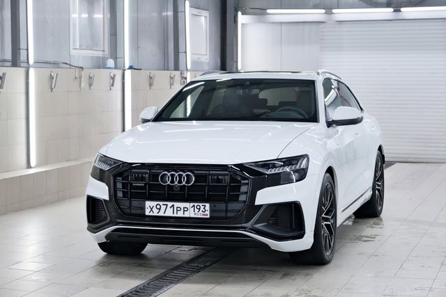 2020 Audi Q8 55 TFSI quattro, photo 1