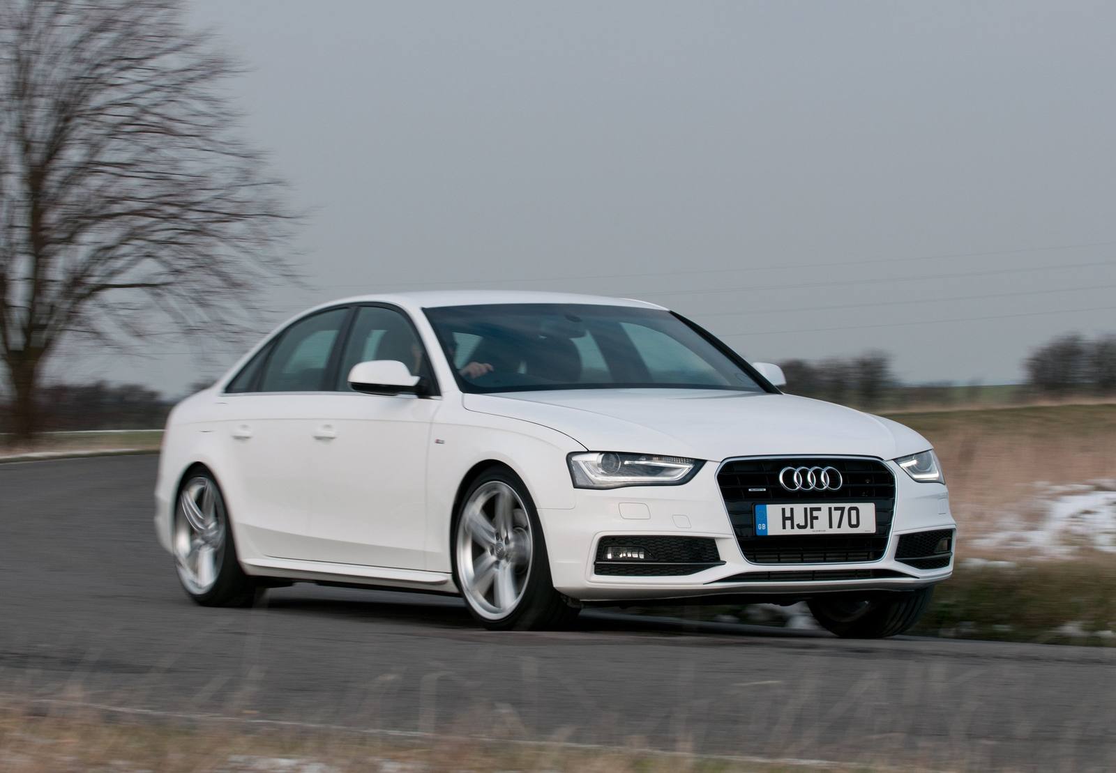A4 2.0 TFSI S-line plus Sedan