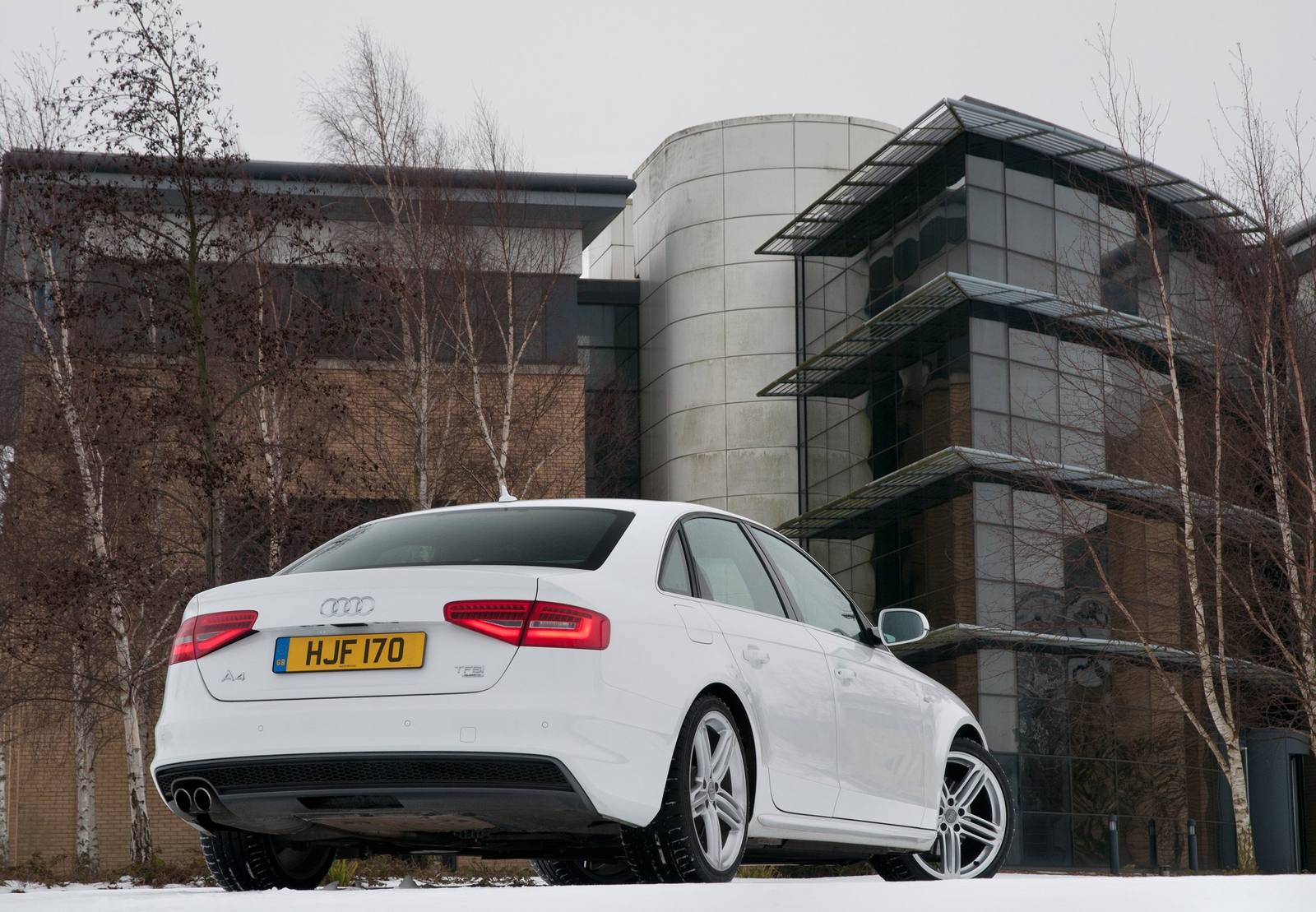 A4 2.0 TFSI S-line plus Sedan