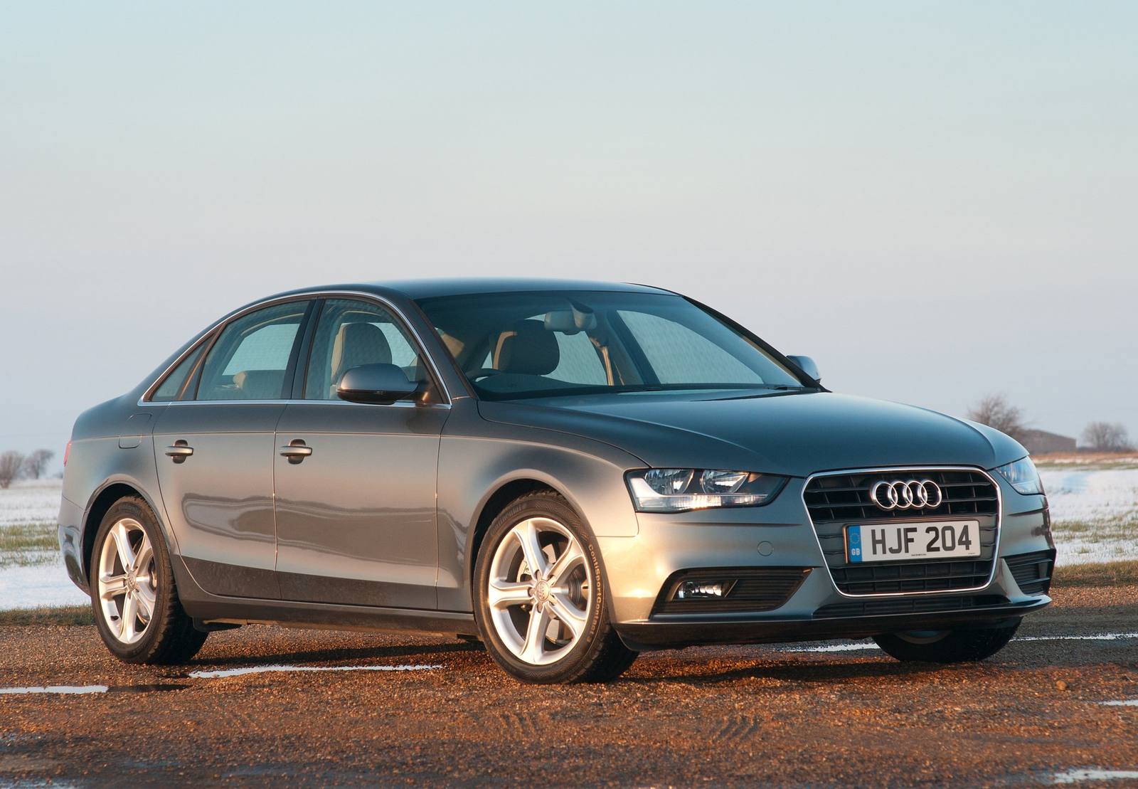 A4 2.0 TFSI S-line plus Sedan