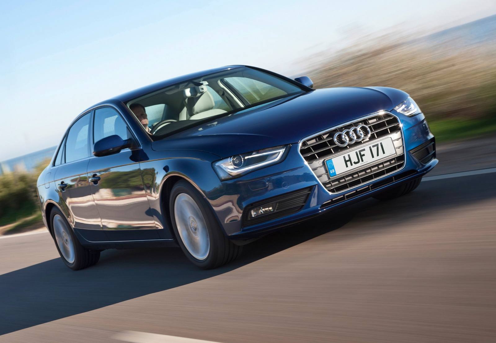A4 2.0 TFSI S-line plus Sedan