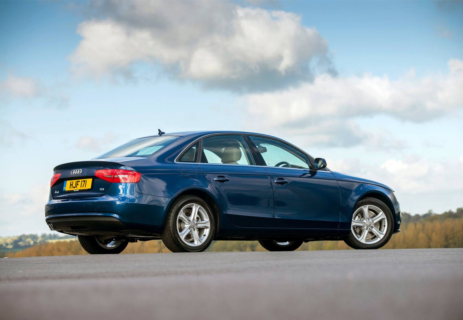 A4 2.0 TFSI S-line plus Sedan