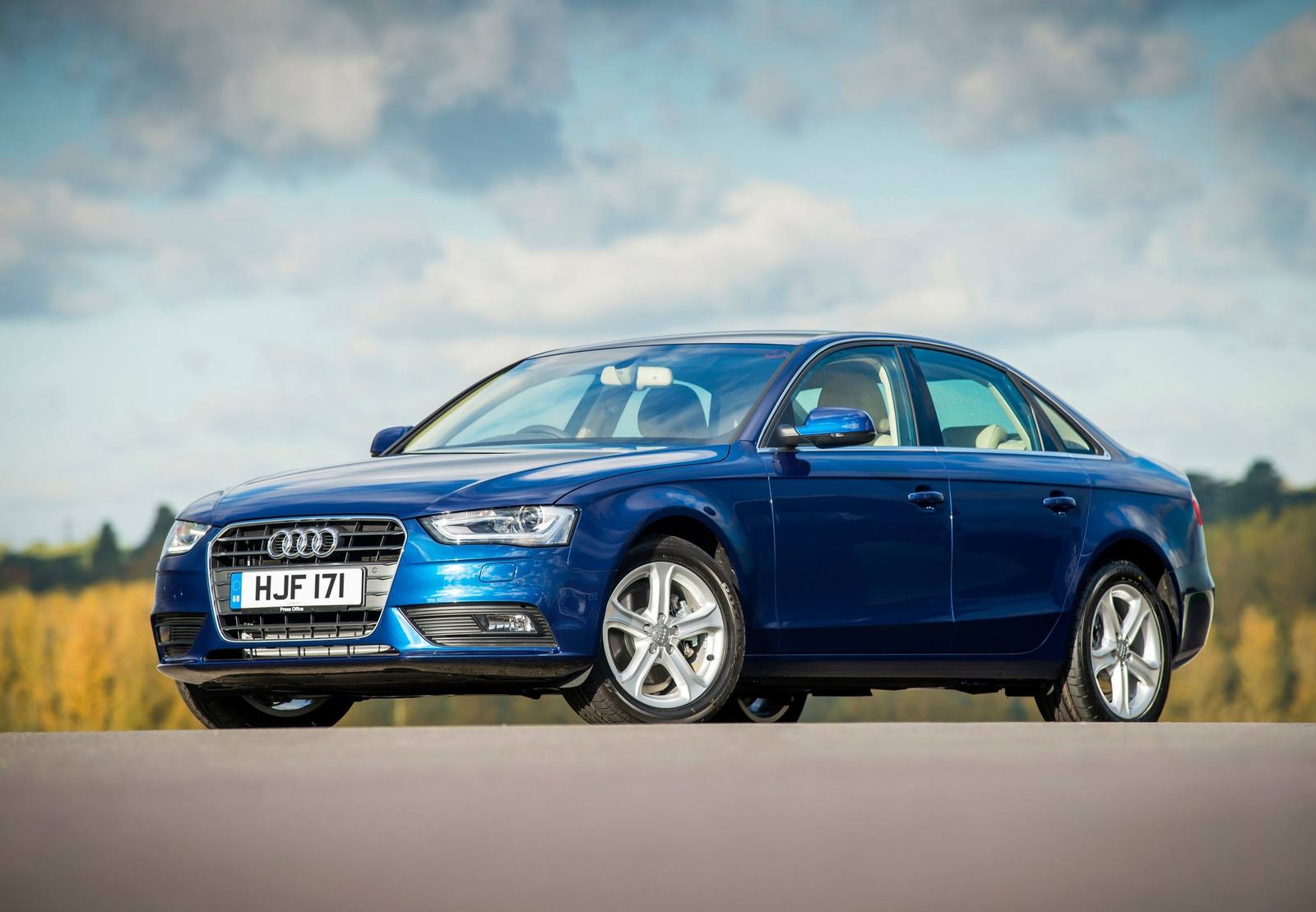 A4 2.0 TFSI S-line plus Sedan