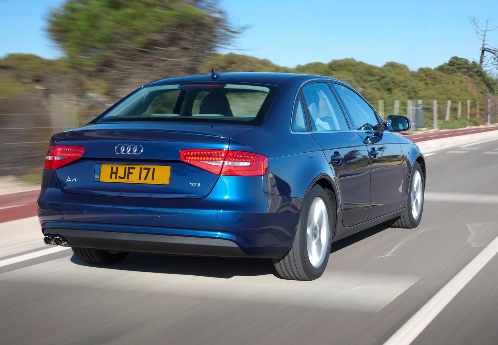 A4 2.0 TFSI S-line plus Sedan