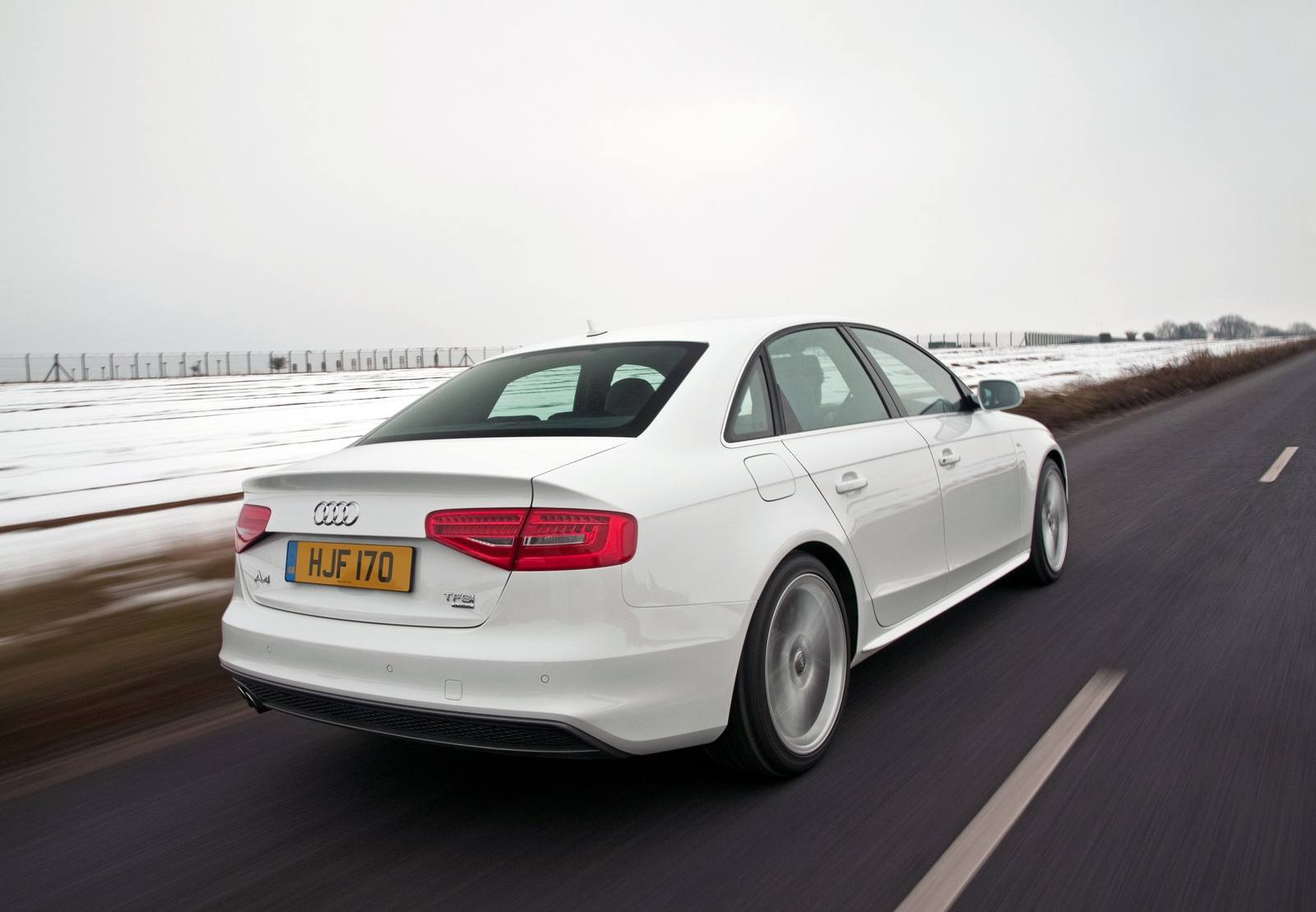 A4 2.0 TFSI S-line plus Sedan
