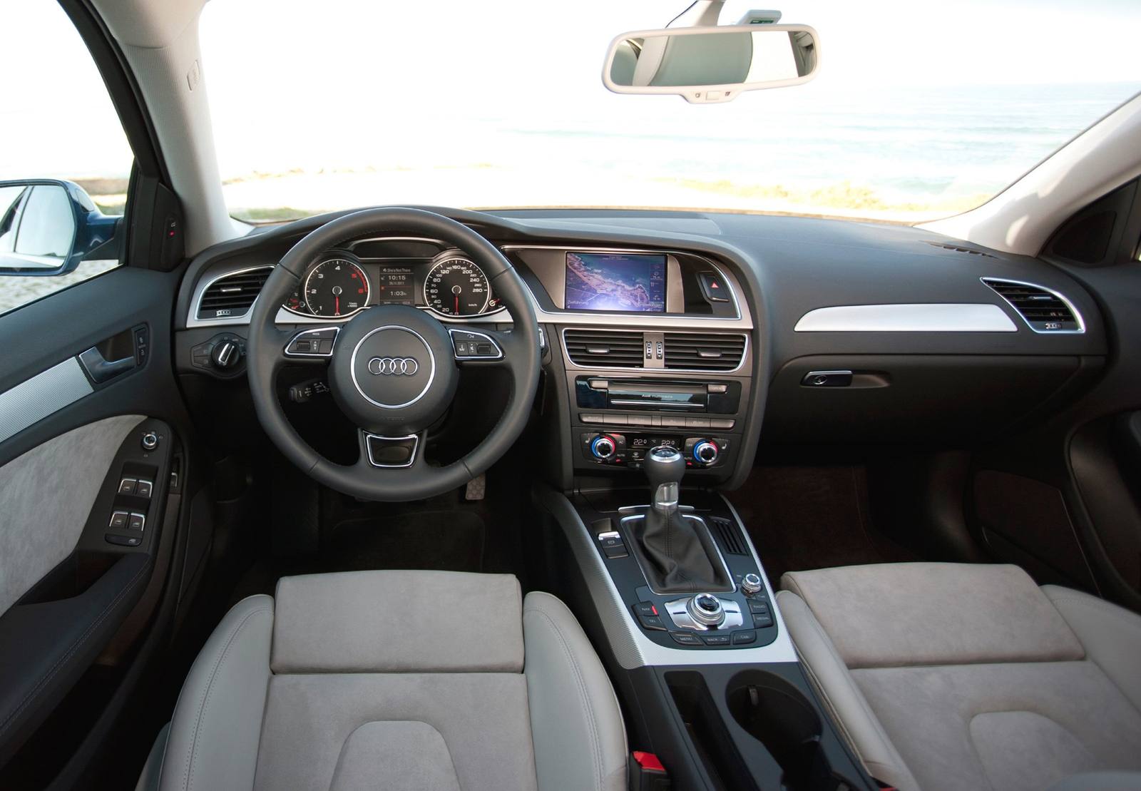 A4 2.0 TFSI S-line plus Sedan