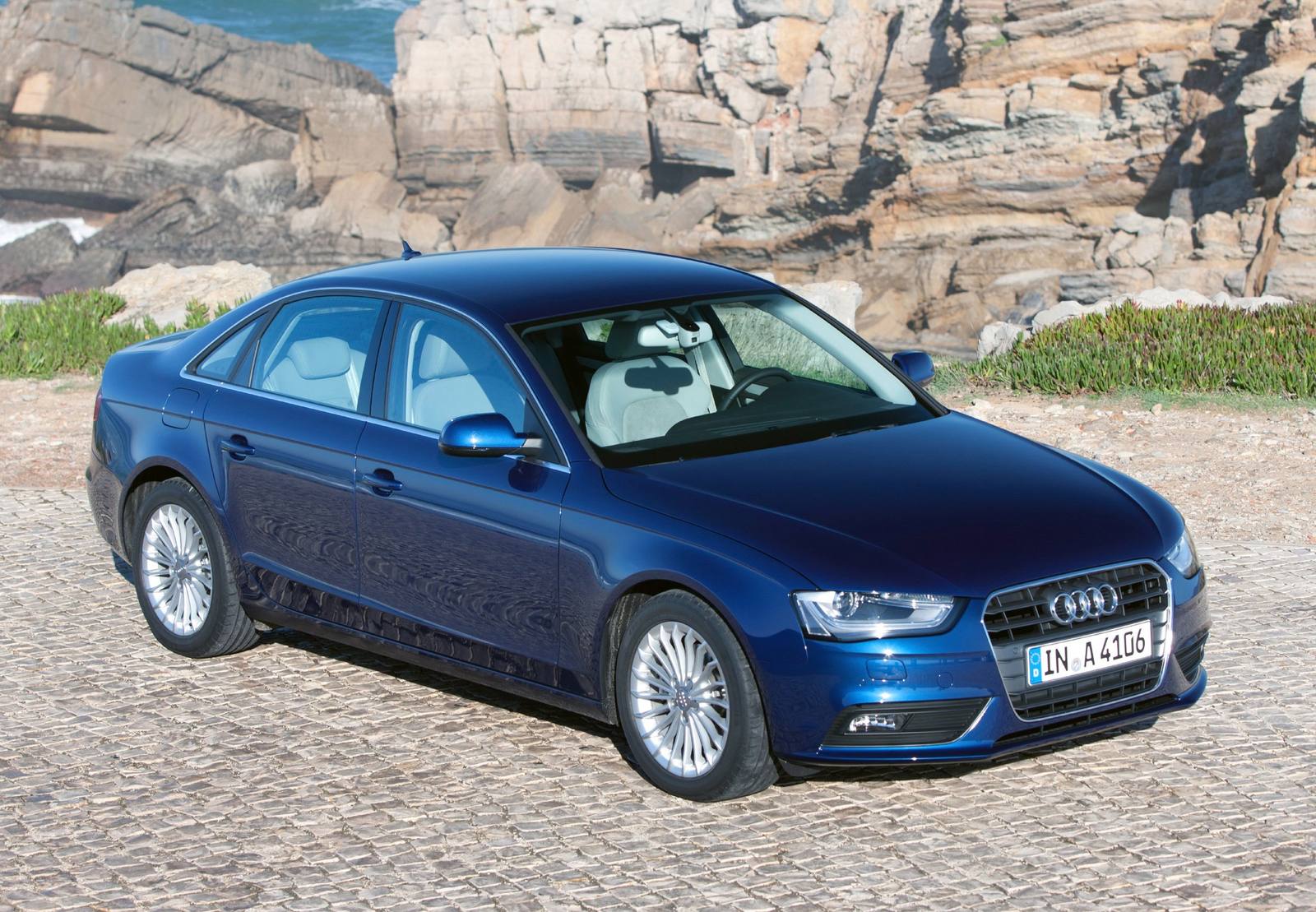 A4 2.0 TFSI S-line plus Sedan
