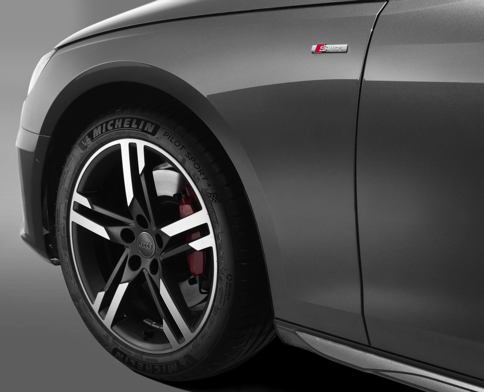 A4 L 2 Millionth Unit Enjoy Edition 40 TFSI