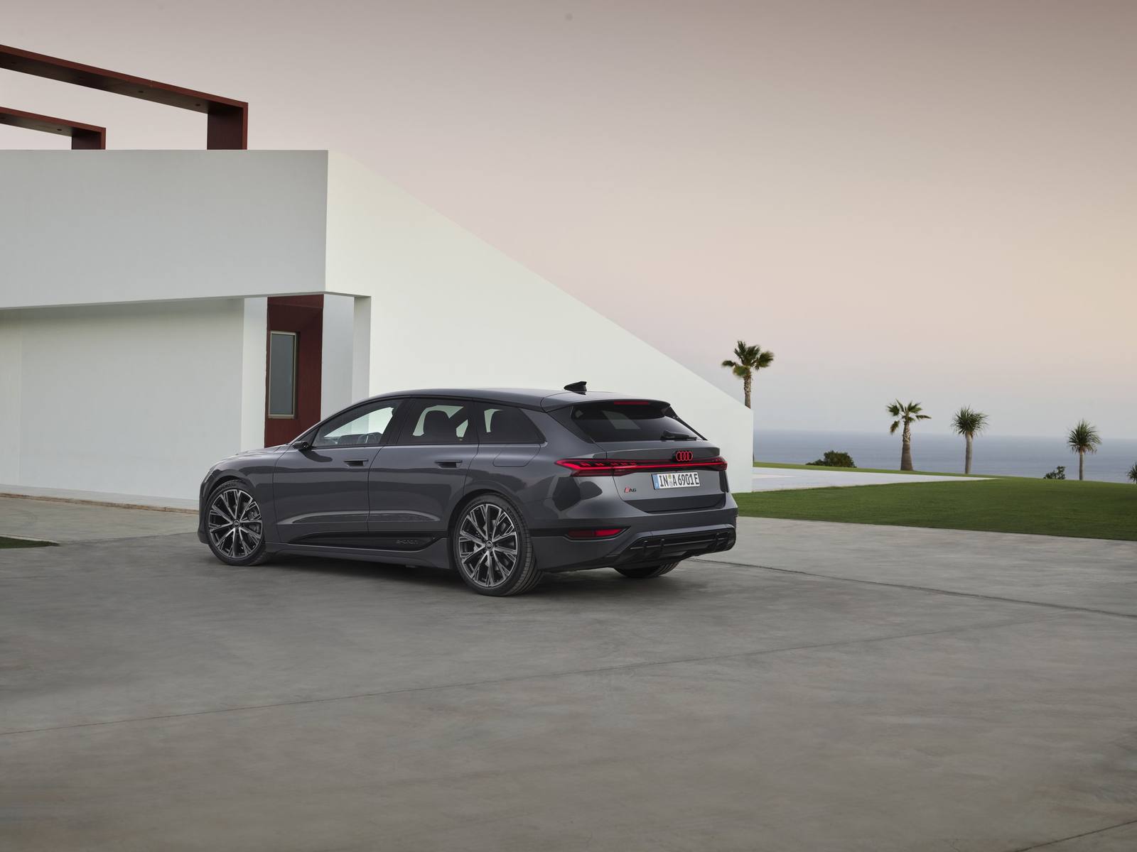 A6 Avant e-tron performance