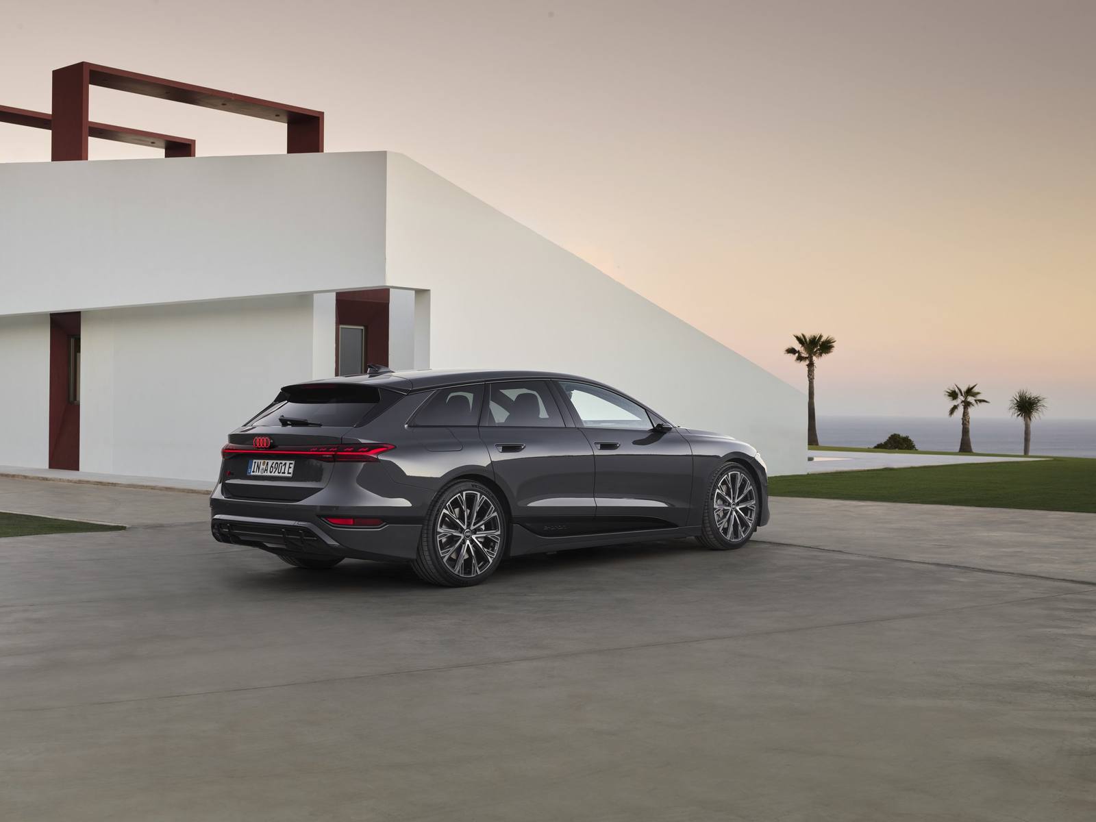 A6 Avant e-tron performance