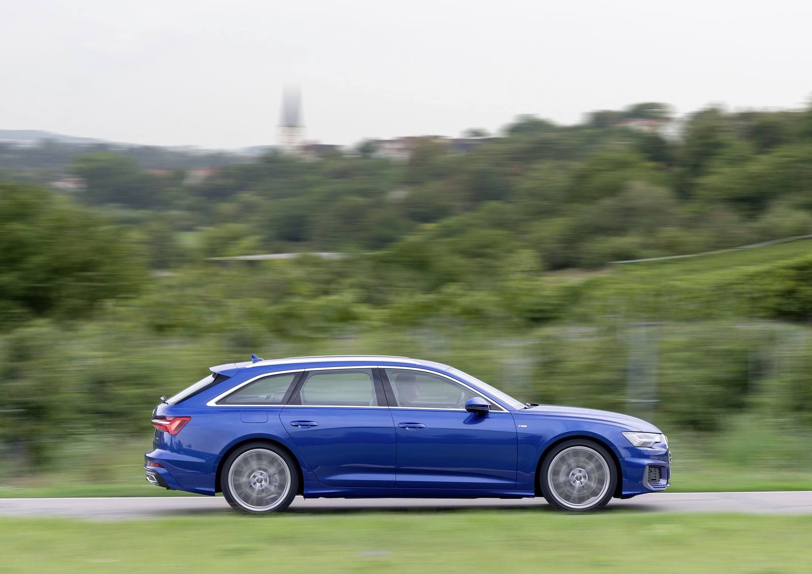 A6 Avant 40 TDI quattro Black Style PLUS