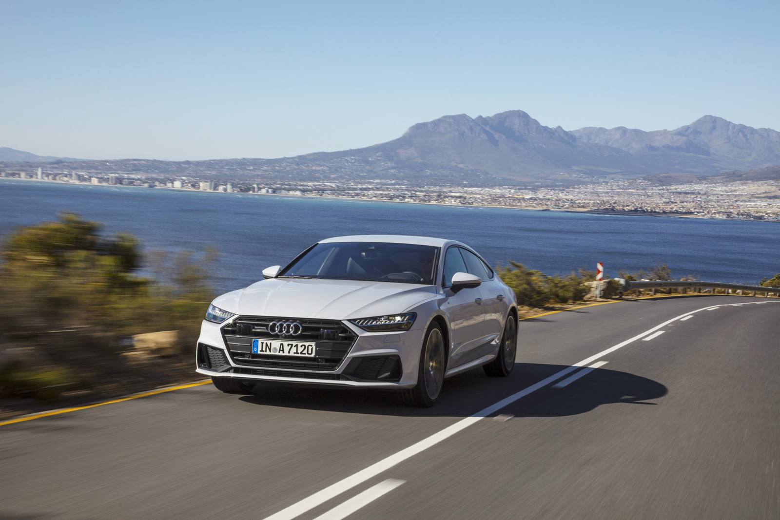 A7 Sportback 55 TFSI quattro 1st edition (Japan)