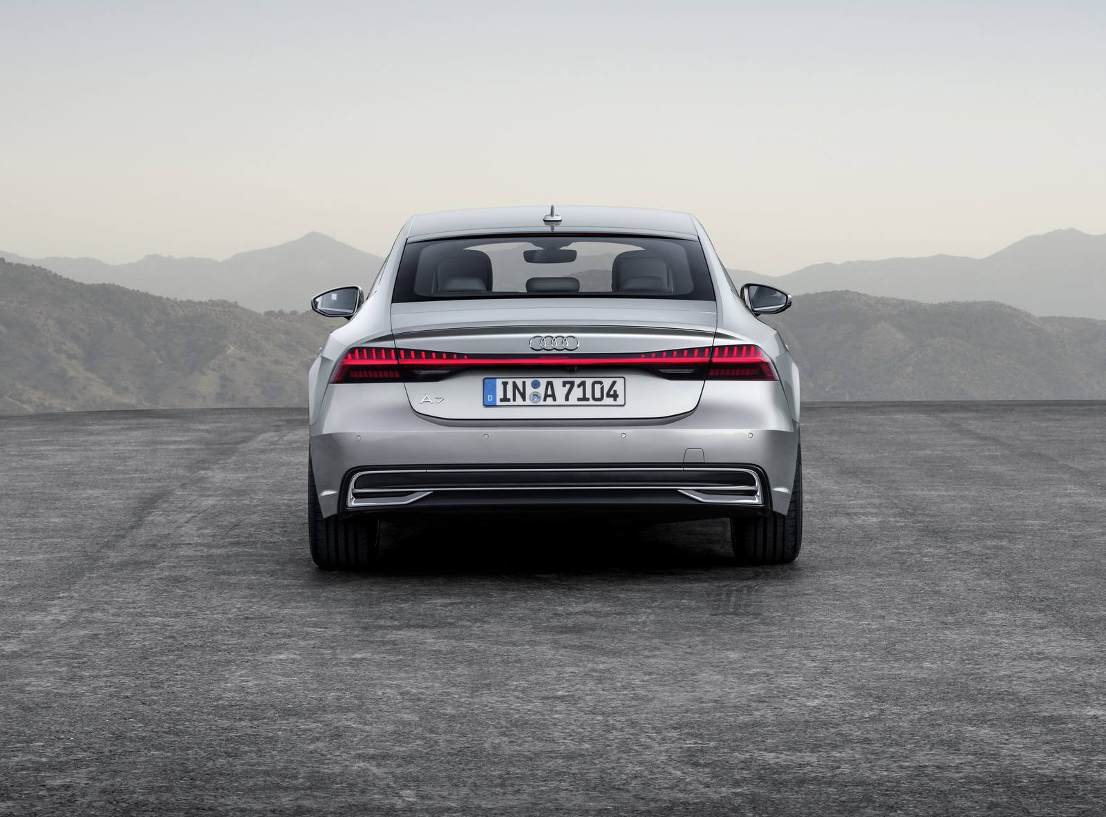 A7 Sportback 55 TFSI quattro S line 1st edition (Japan)