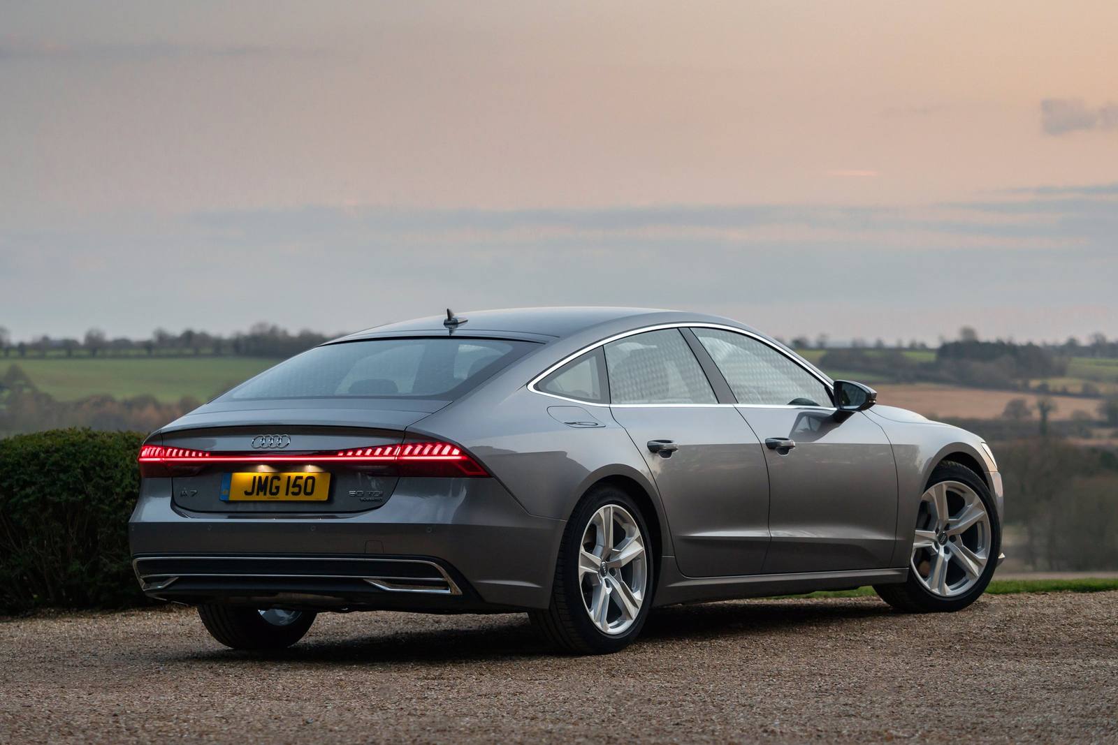 A7 Sportback 55 TFSI quattro S line 1st edition (Japan)