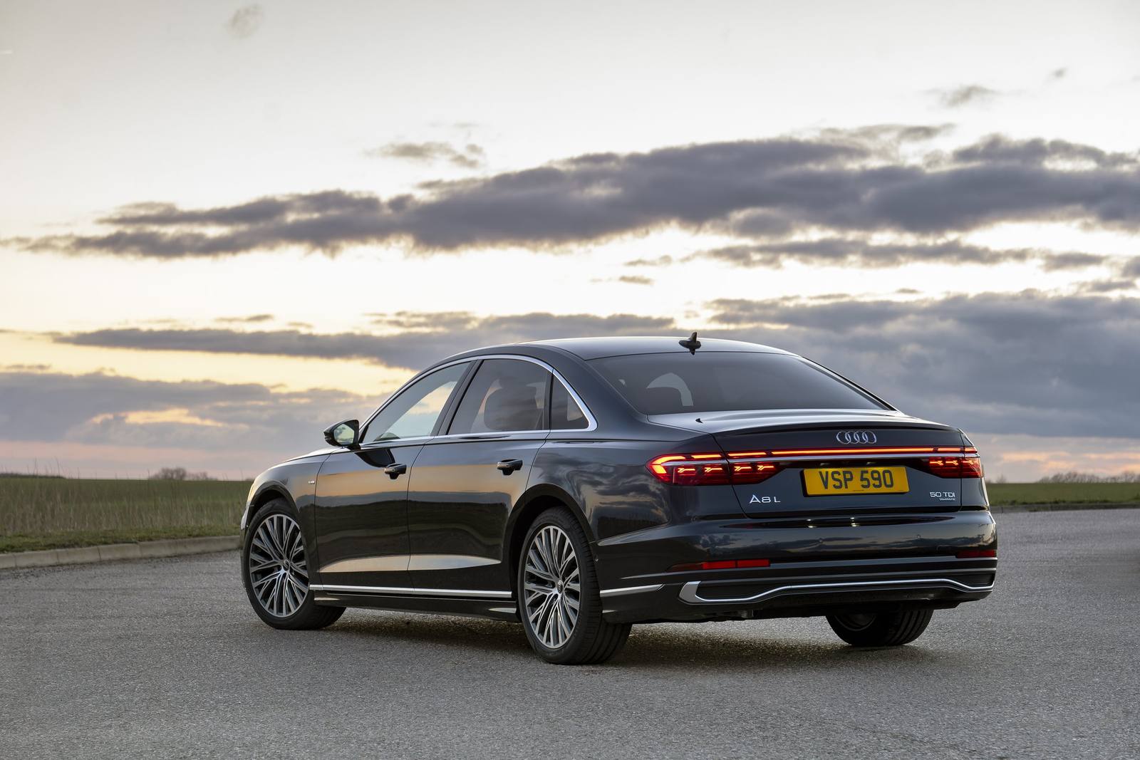 A8 55 TFSI quattro Grand Touring limited