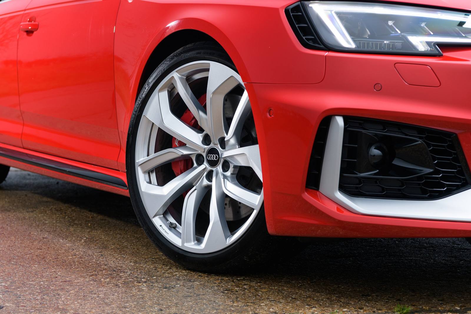 RS4 Avant 25 Years of RS package
