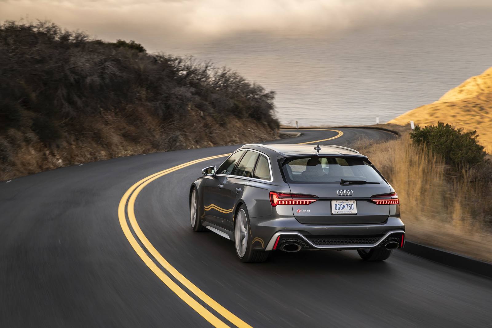 RS6 Avant 25 Years of RS package (EU)
