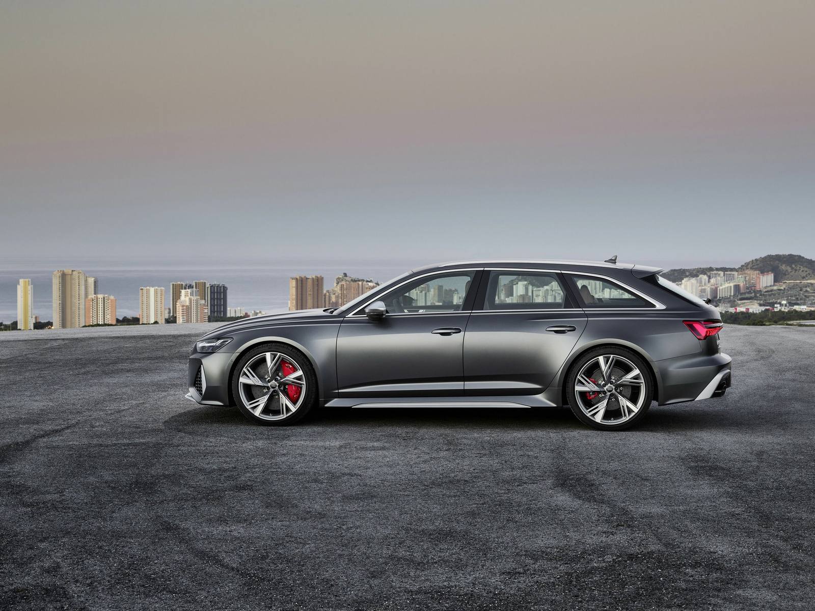 RS6 Avant 25 Years of RS package (EU)