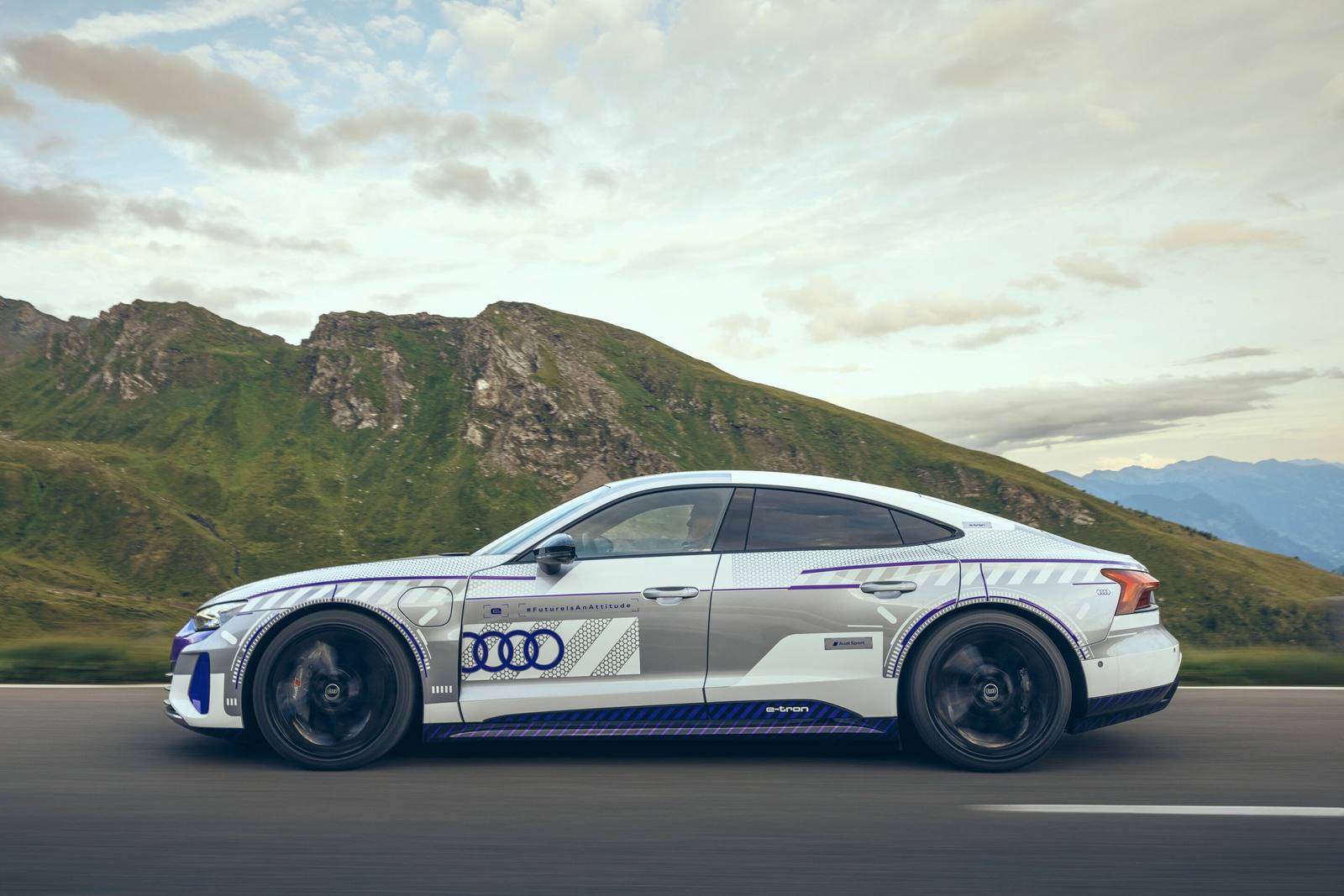 RS e-tron GT ice race edition