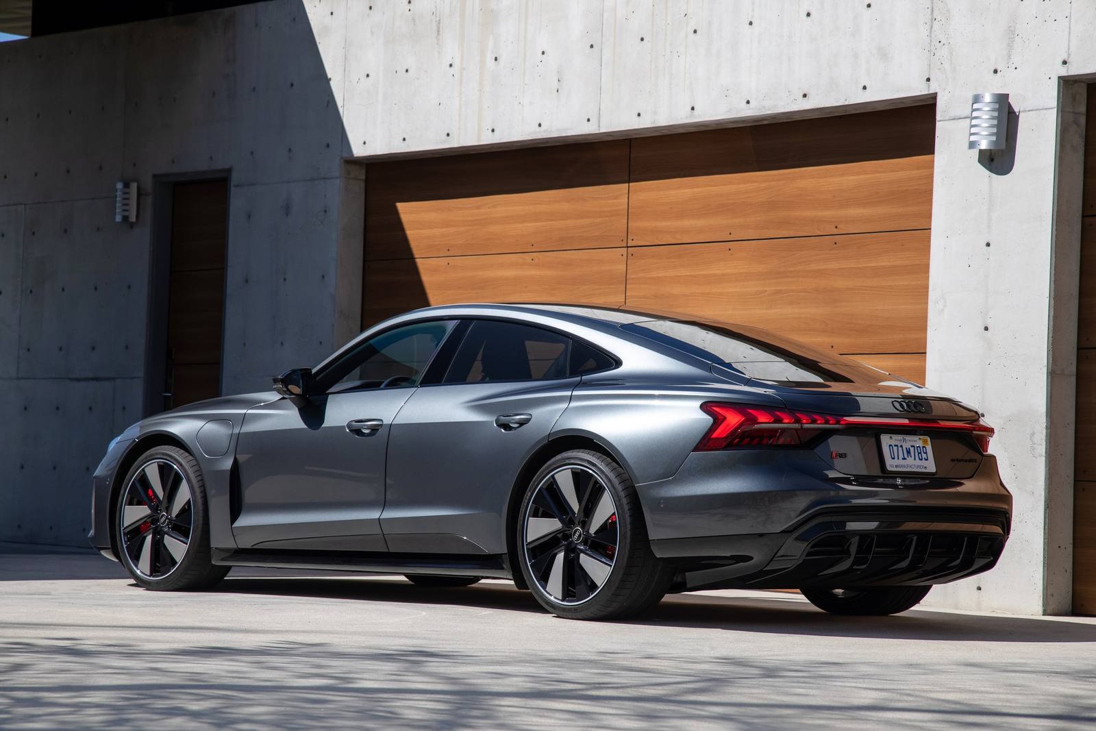 RS e-tron GT ice race edition