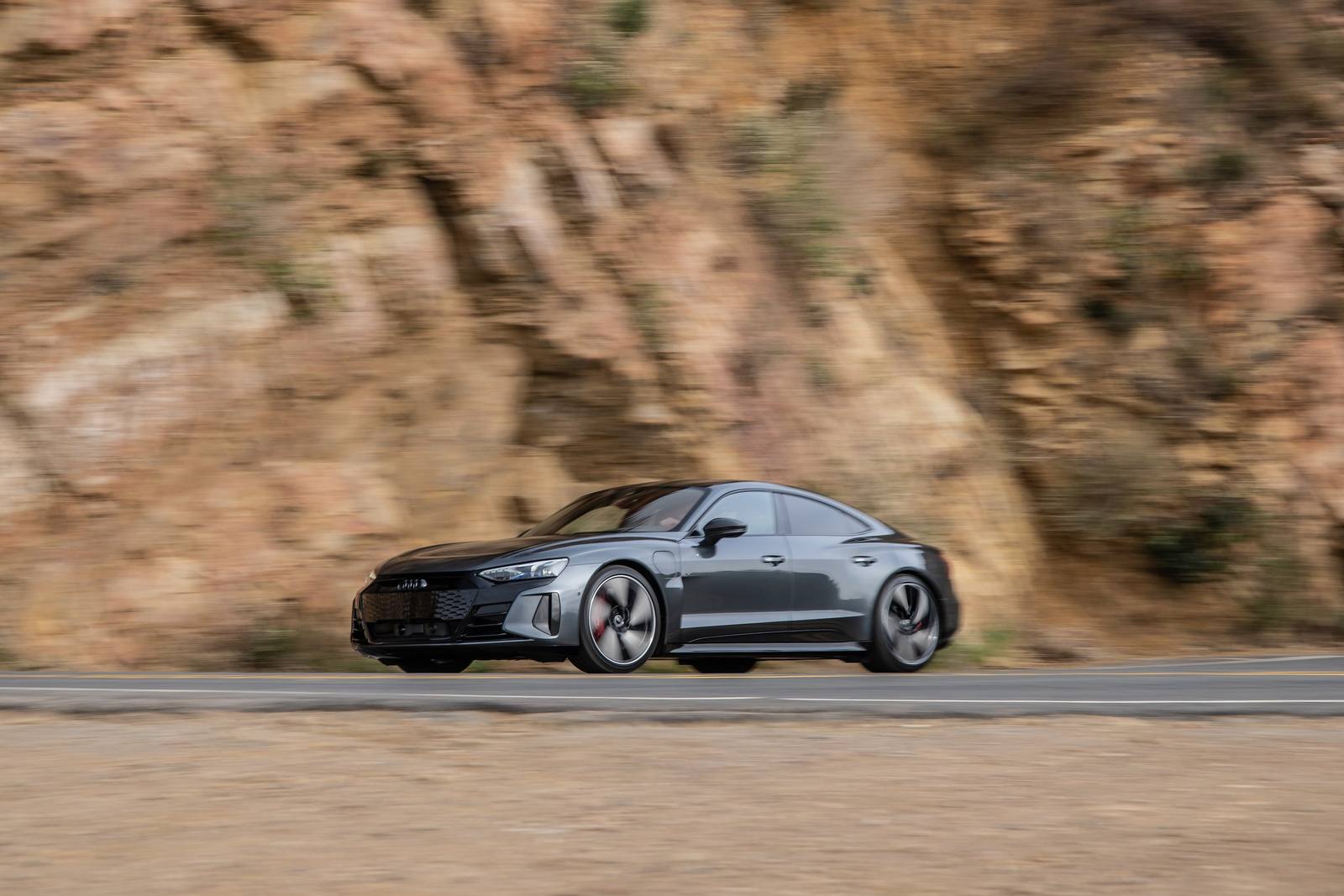 RS e-tron GT ice race edition