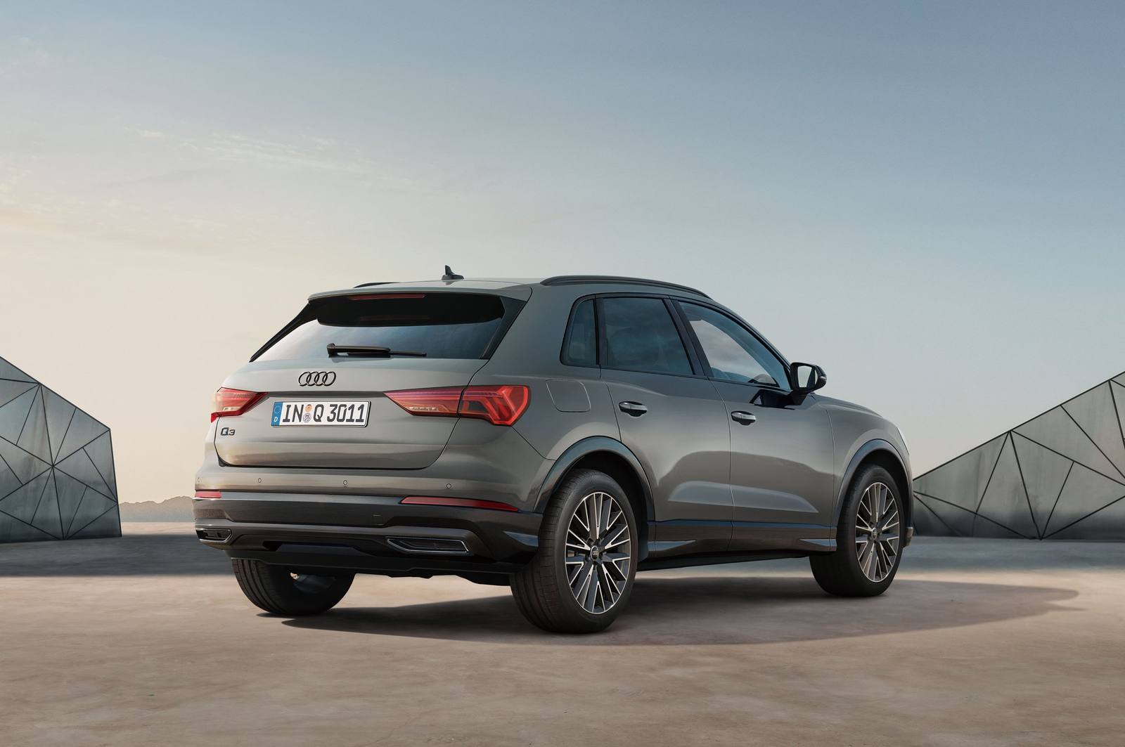 Q3 high style