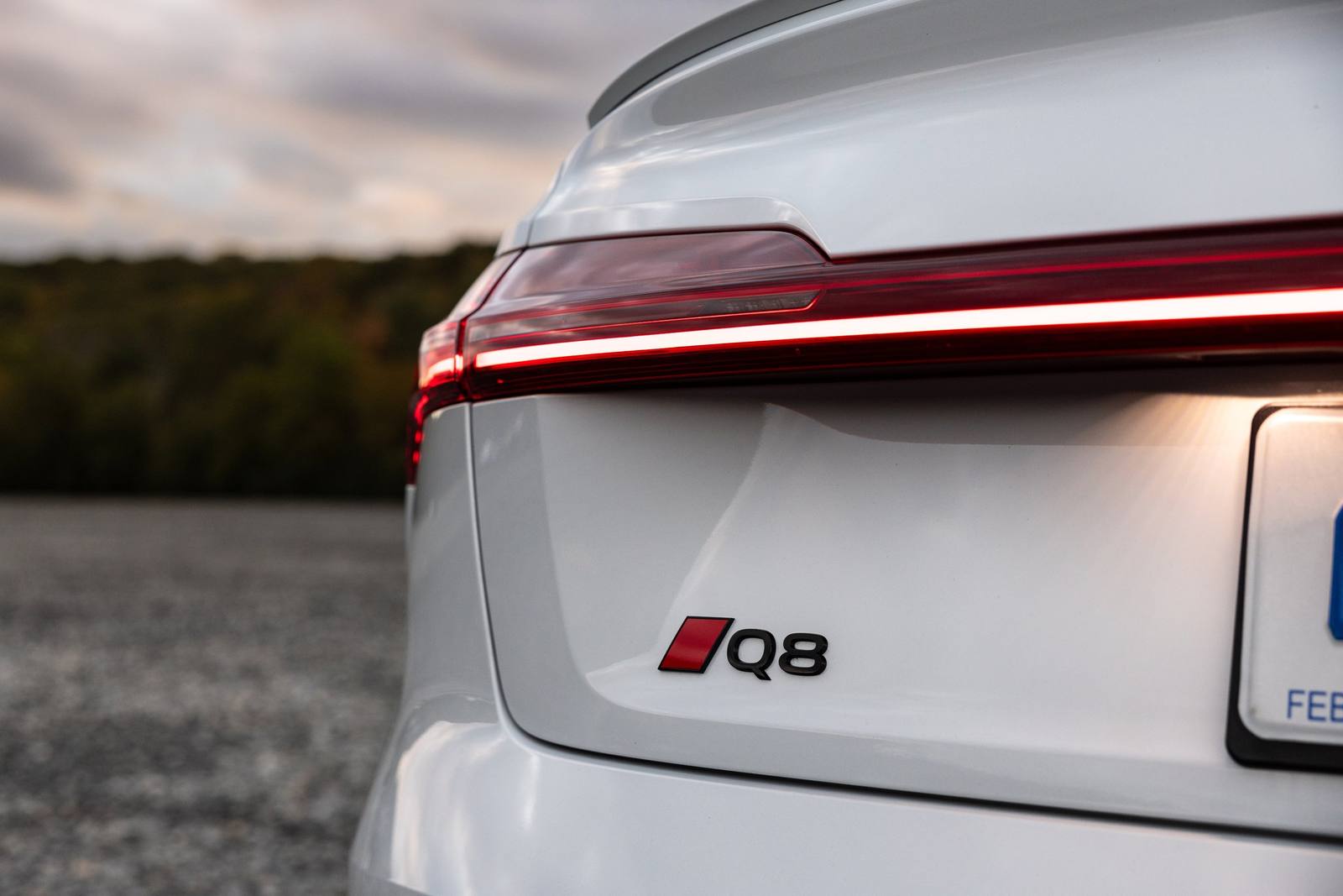 Q8 Sportback e-tron edition S line