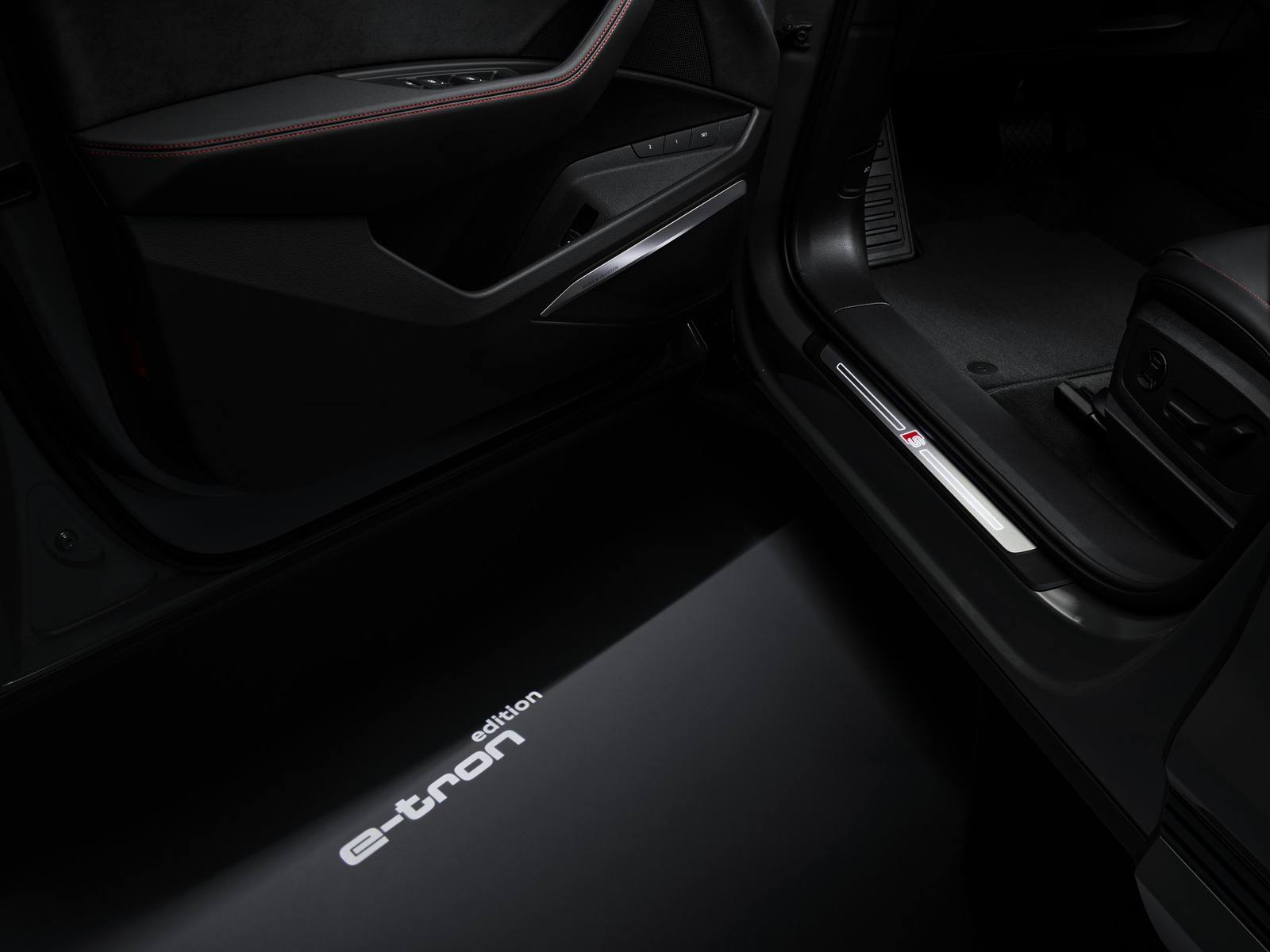 Q8 e-tron edition S line