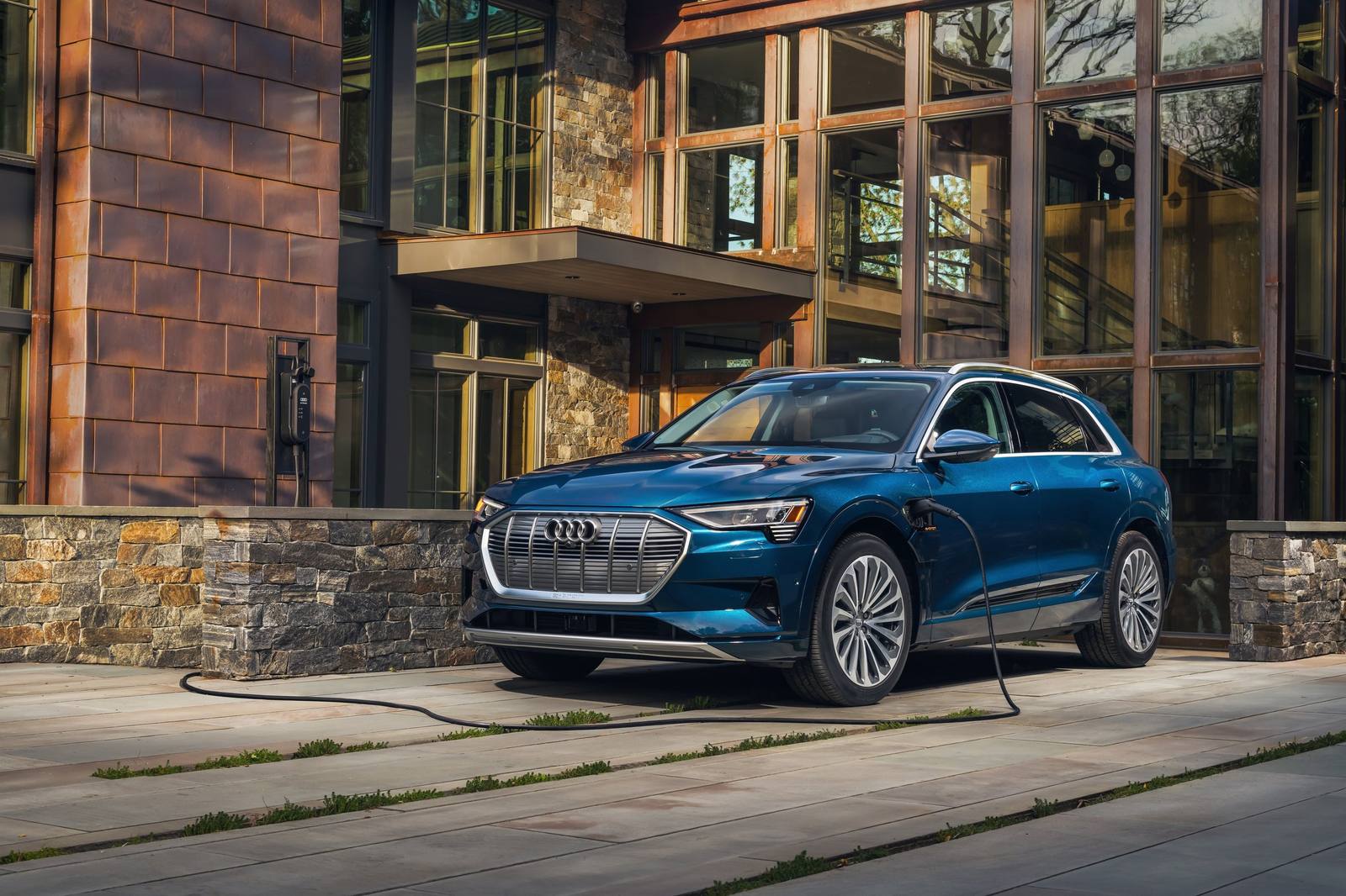 e-tron 50 quattro