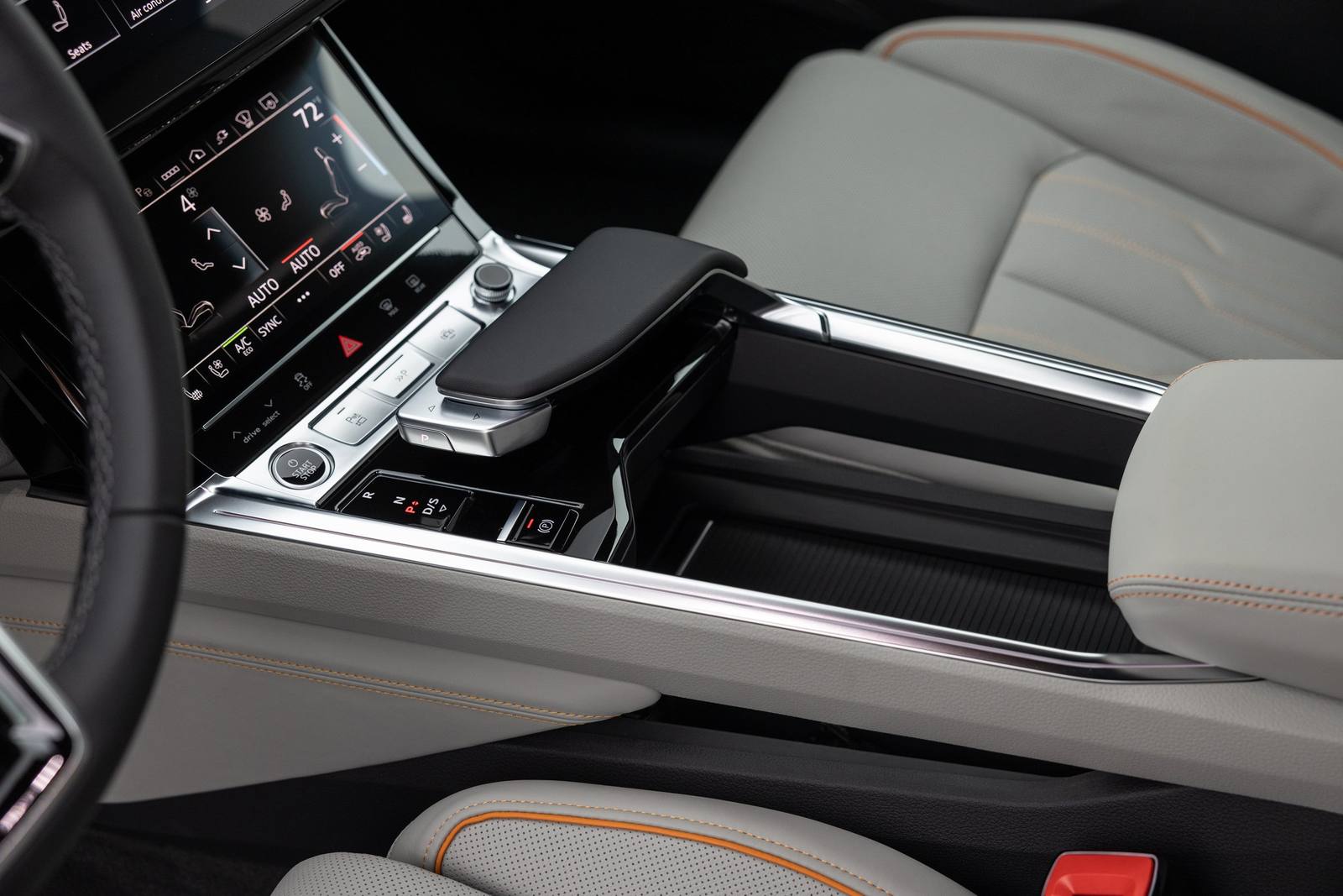 Q8 Sportback e-tron edition S line