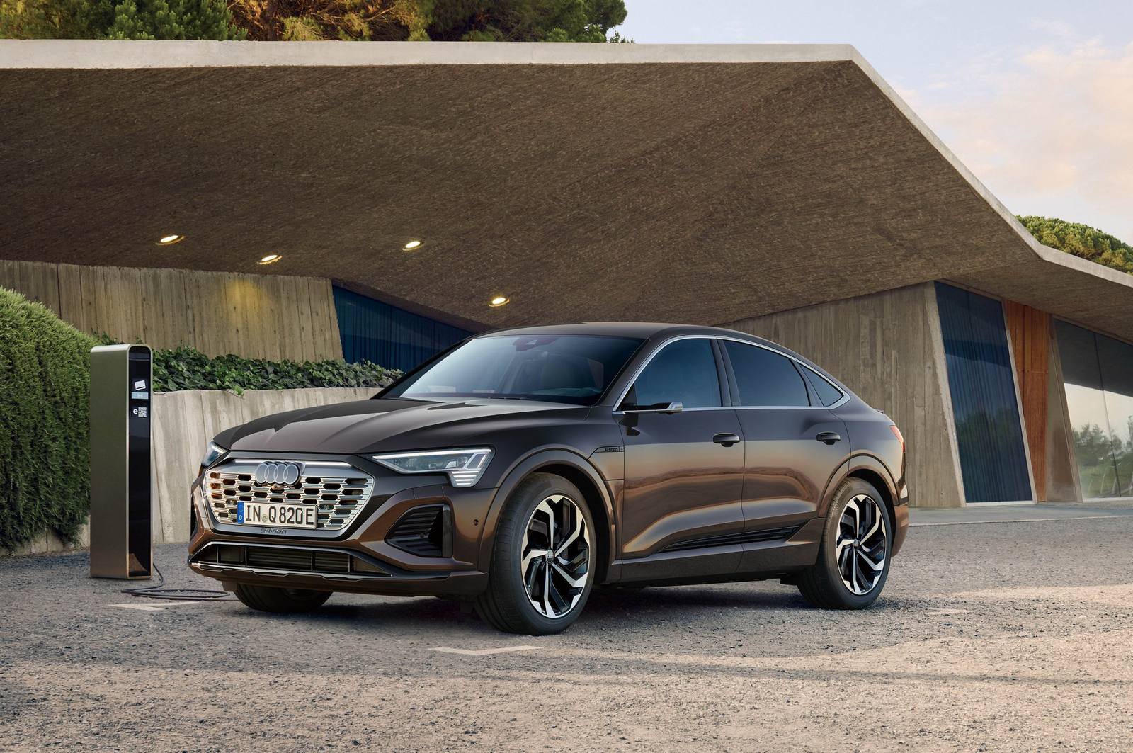 Q8 e-tron edition S line