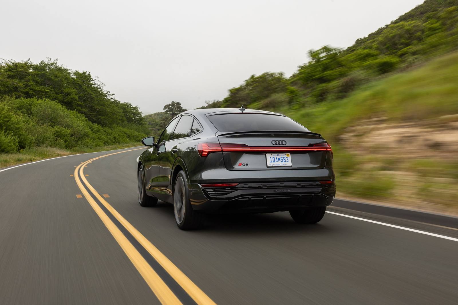Q8 Sportback e-tron edition S line