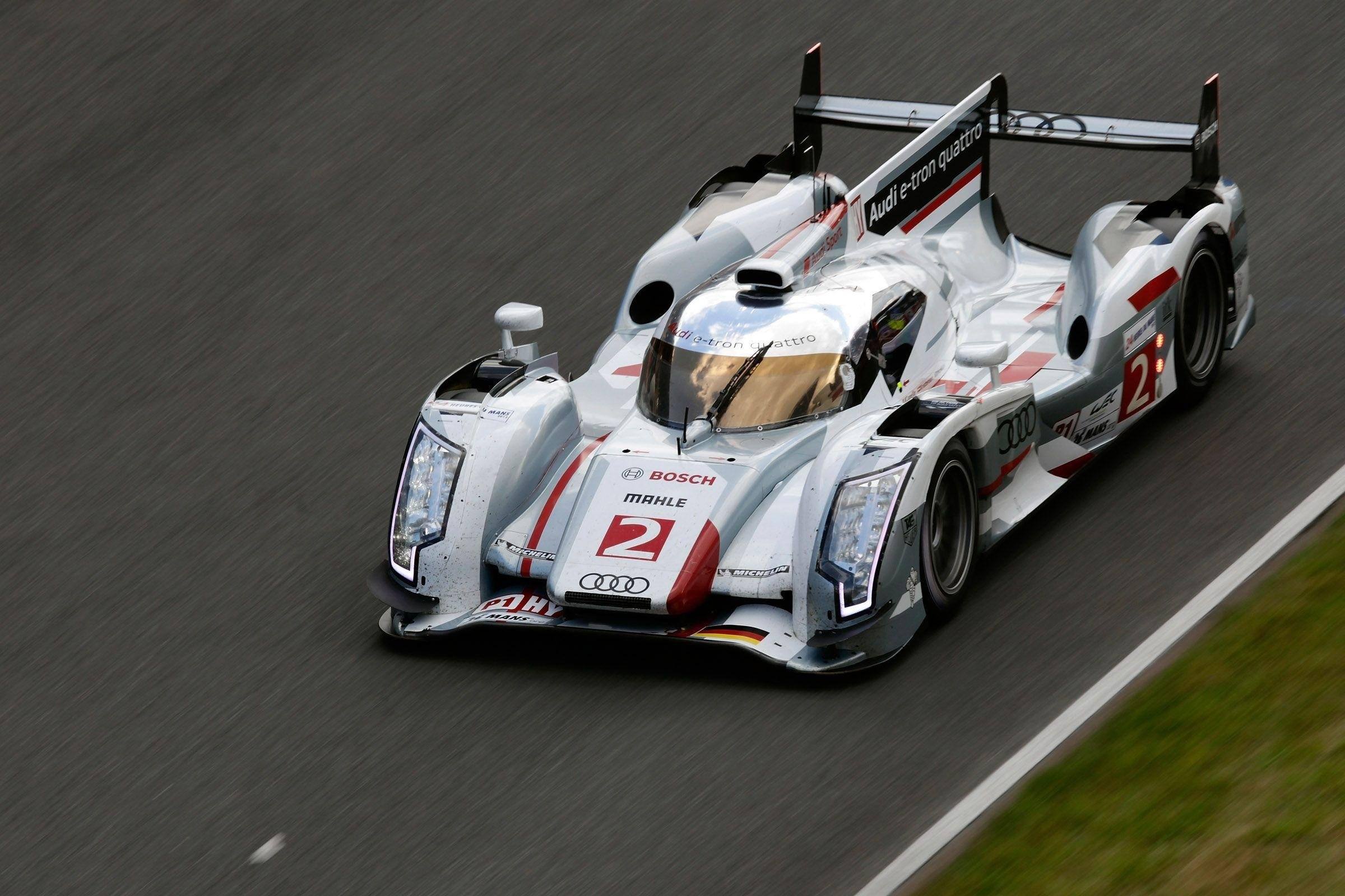 R18 e-tron quattro