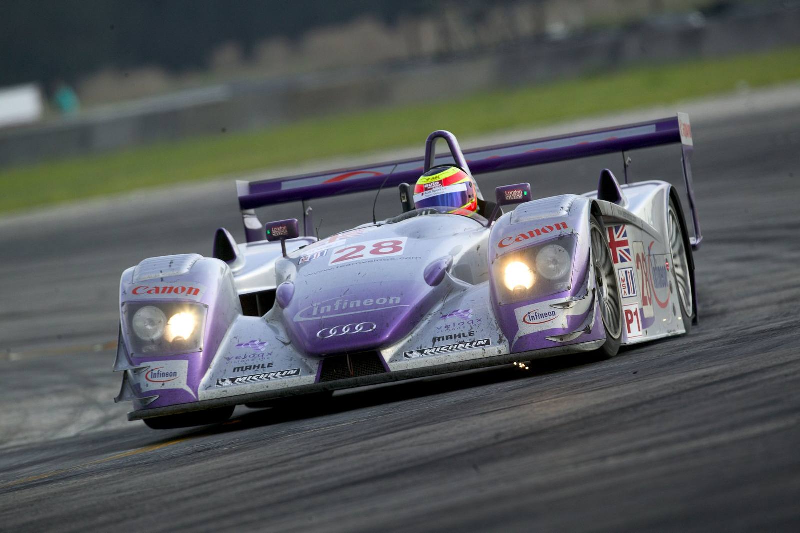 R8 (LMP) 2004