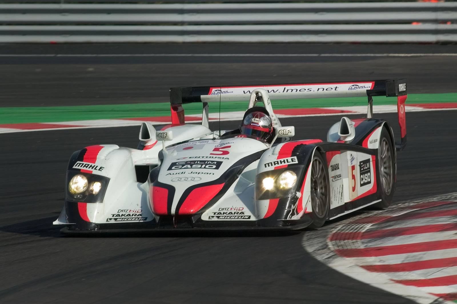 R8 (LMP) 2004