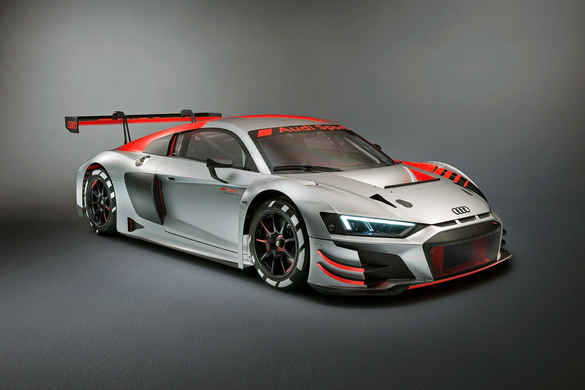 R8 LMS
