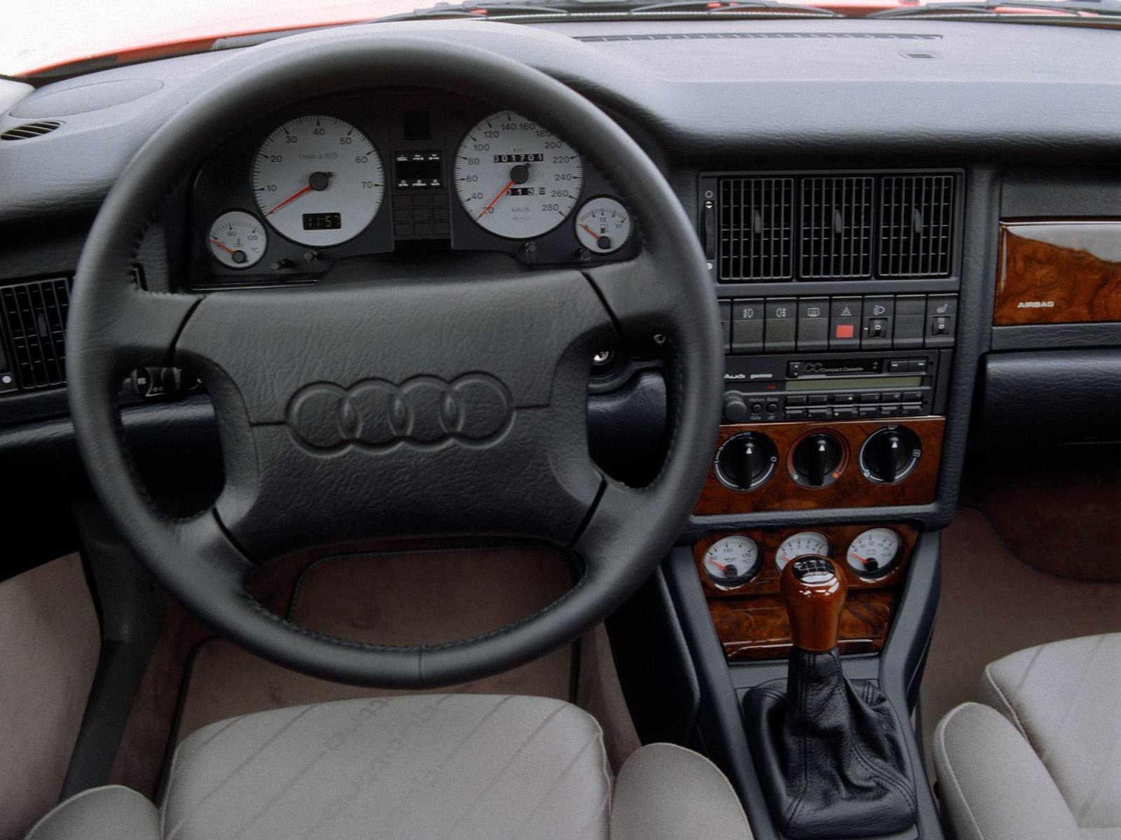 S2 sedan 2.2 Turbo 20V