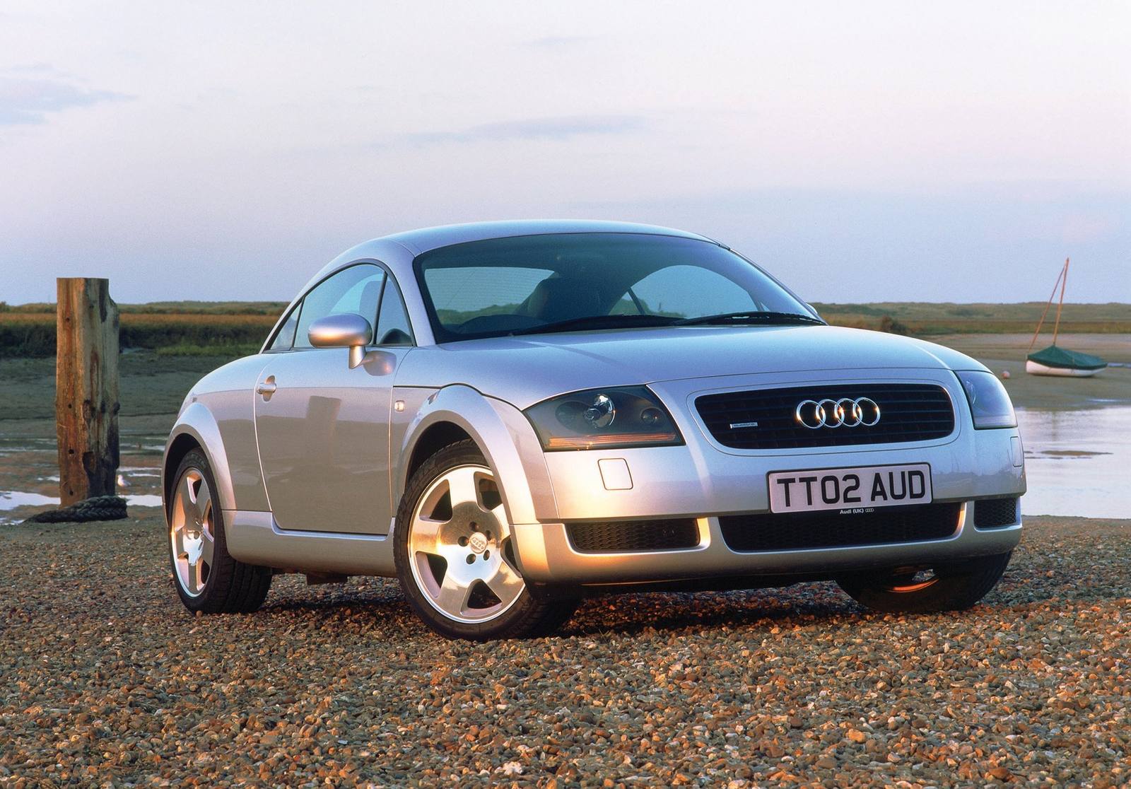 TT Coupe 1.8 T quattro DTM Edition