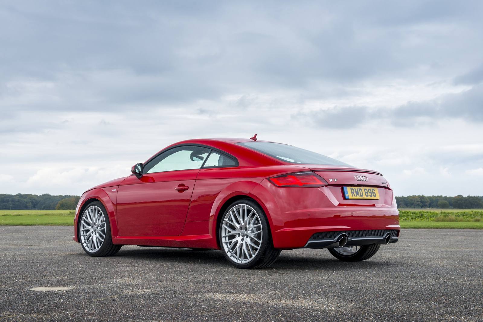 TT Coupe 1.8 TFSI 1st edition (Japan)