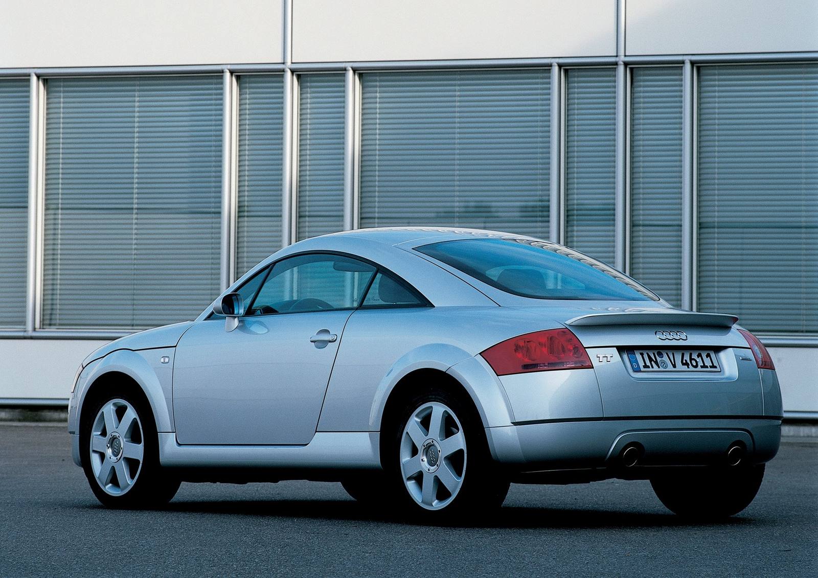 TT Coupe 1.8 T quattro DTM Edition
