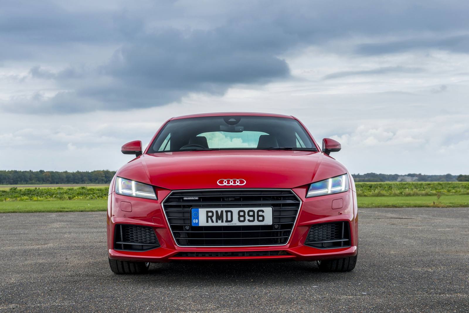 TT Coupe 1.8 TFSI 1st edition (Japan)