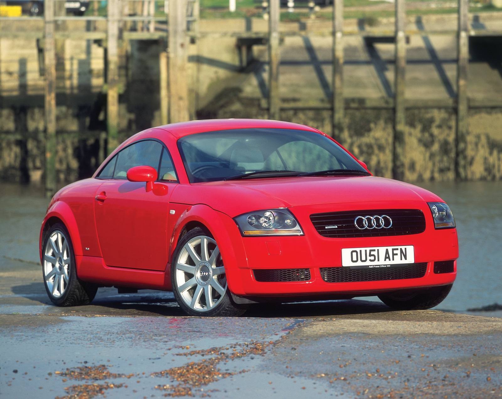 TT Coupe 1.8 T quattro DTM Edition
