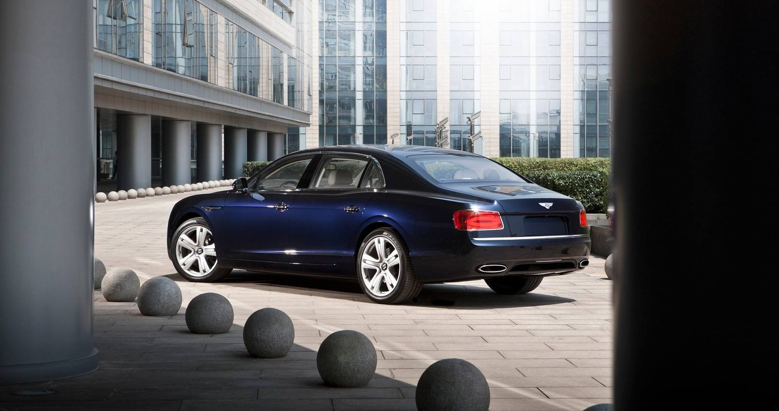 W12 (2013)