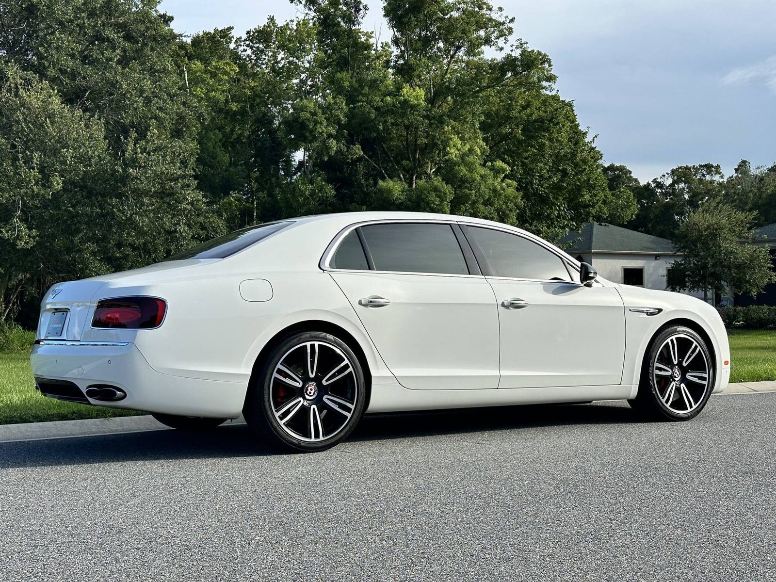 V8 S (2016)