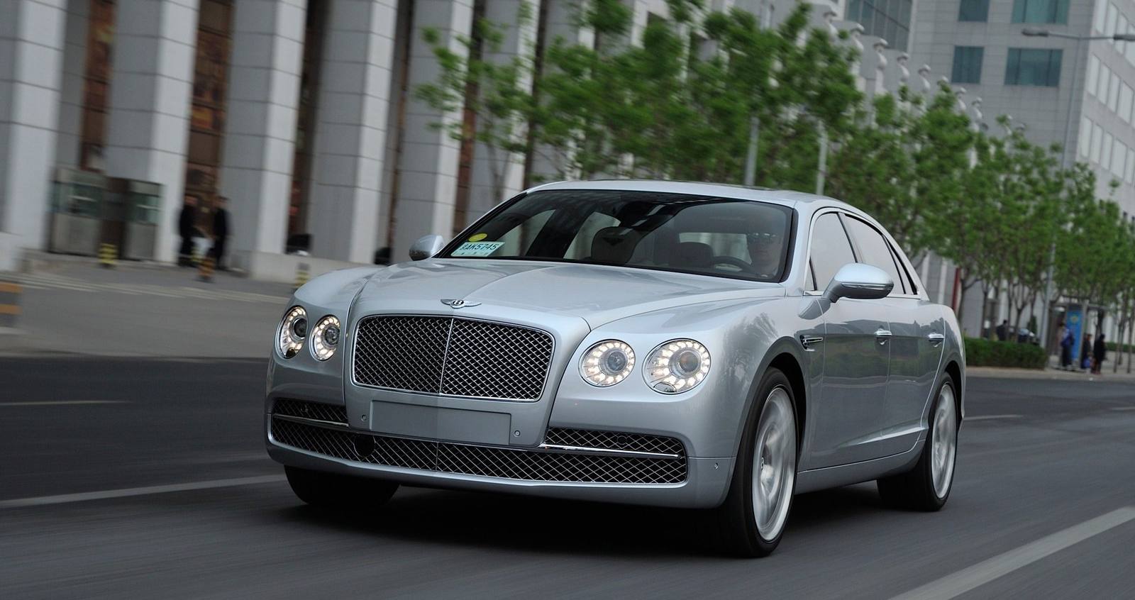 W12 (2013)