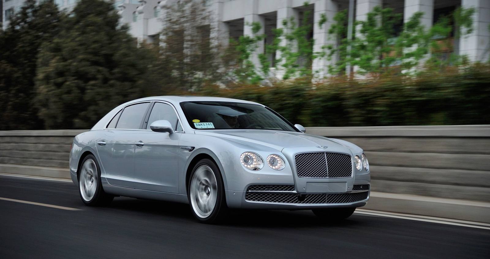 W12 (2013)
